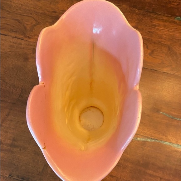 Vintage 1940s Hull Pottery Blue/Pink Bow Cornucopia & Vase - Picture 13 of 16